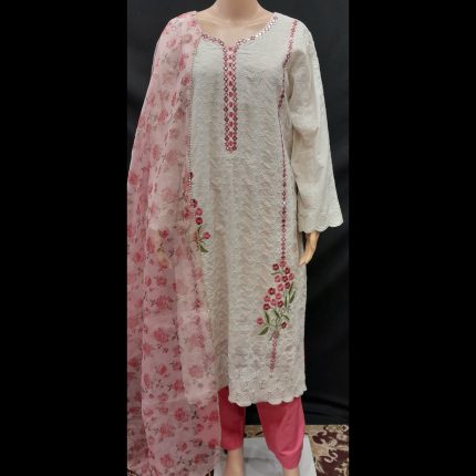 White Floral Embroided Top With Pant And Dupatta 48