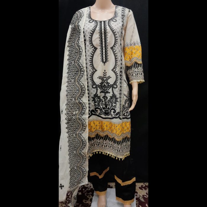 CM_Photogrid_1744698124011