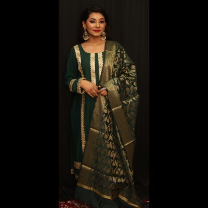 Emerald Green & Gold Embroidered Suit with Jacquard Pants & Banaras Dupatta 42